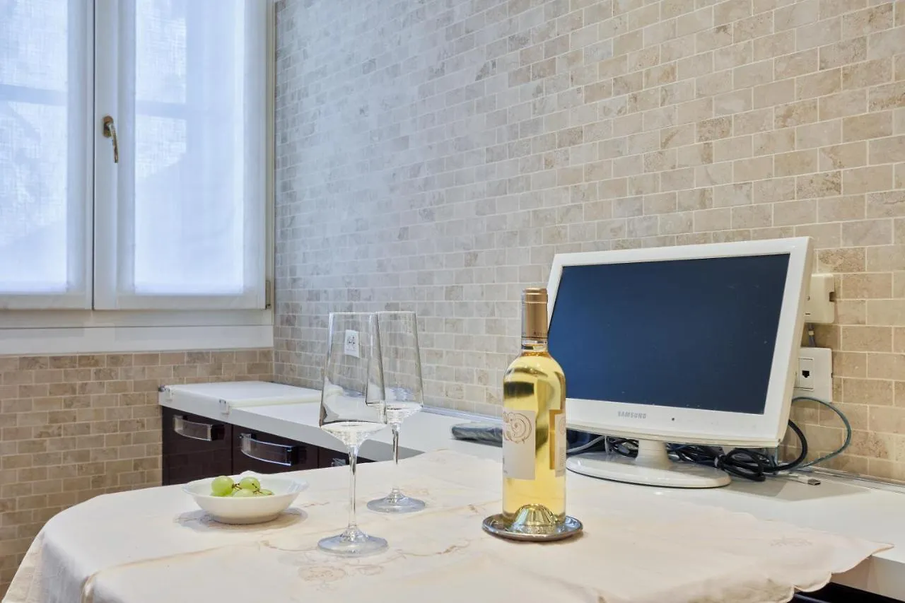 Family In Rialto - Centro Citta Full Optional Apartment Venice Italy